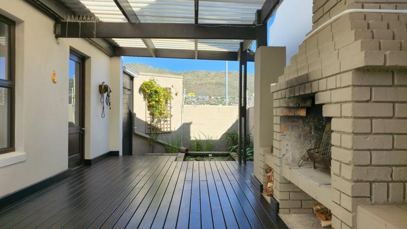 6 Bedroom Property for Sale in Fish Hoek Western Cape
